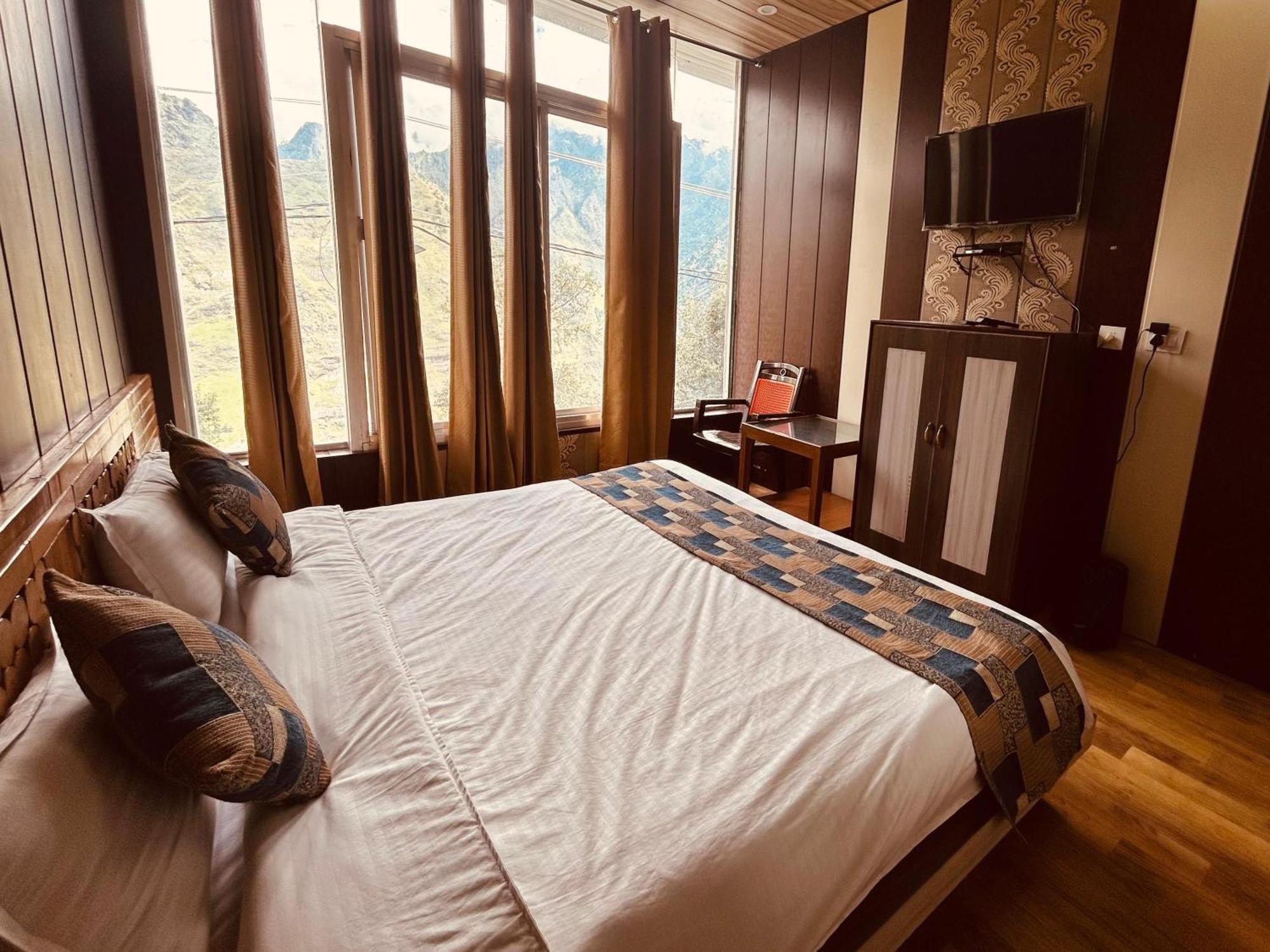 Sleeping Beauty Hotel Moutain View Property Joshīmath Εξωτερικό φωτογραφία