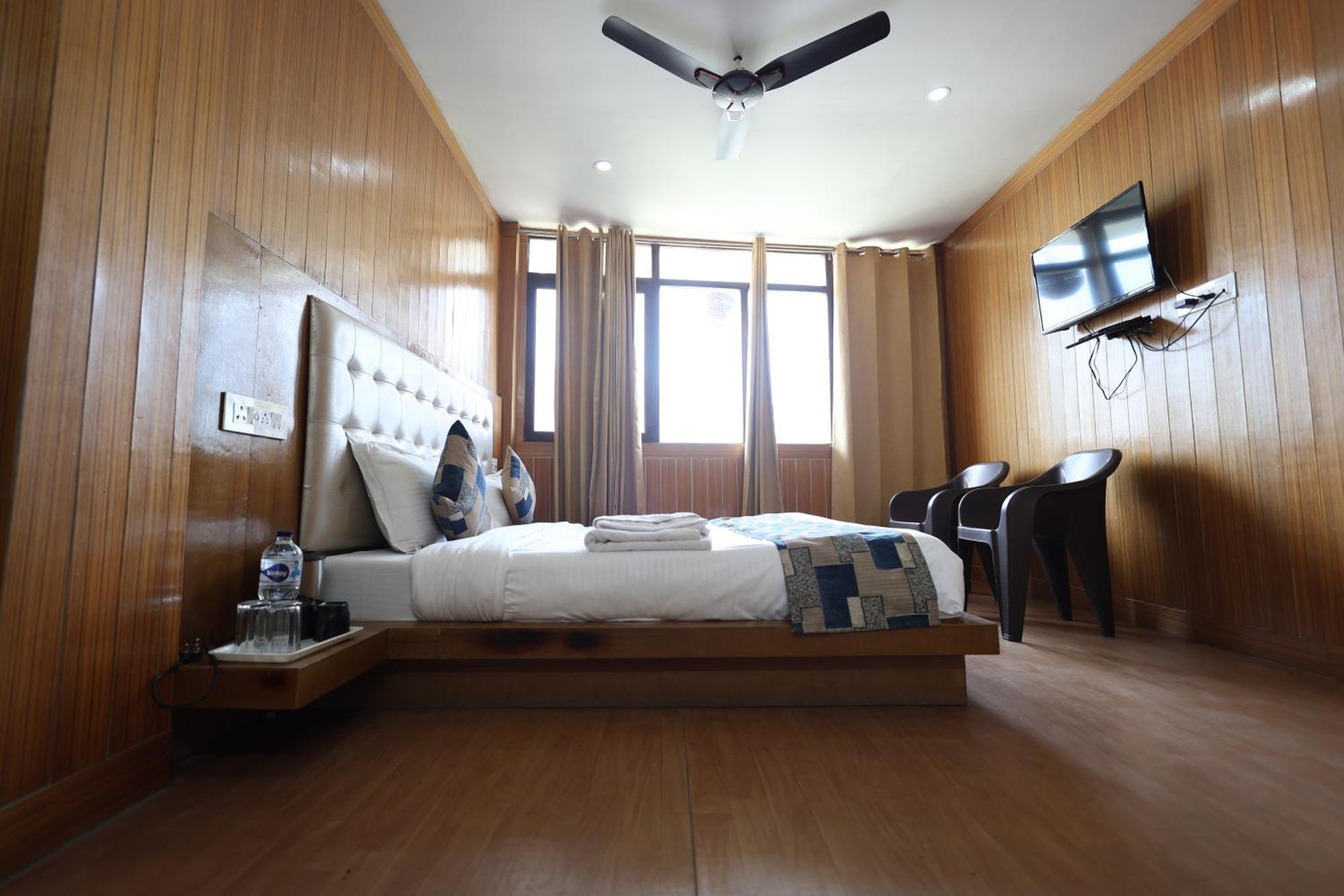 Sleeping Beauty Hotel Moutain View Property Joshīmath Εξωτερικό φωτογραφία